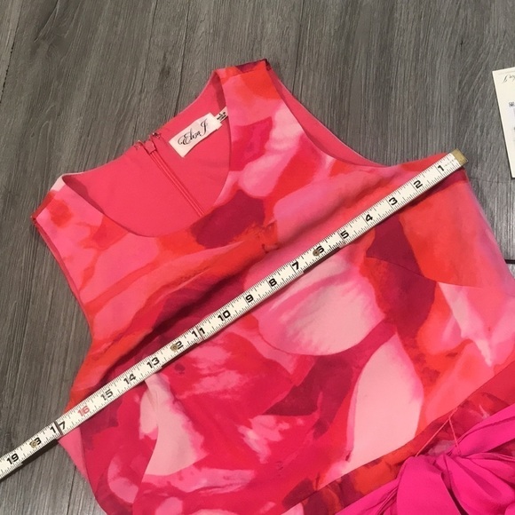 Elija J. Pink Floral Sleeveless Handkerchief Hem NWT  Dress size 6 - Picture 12 of 14